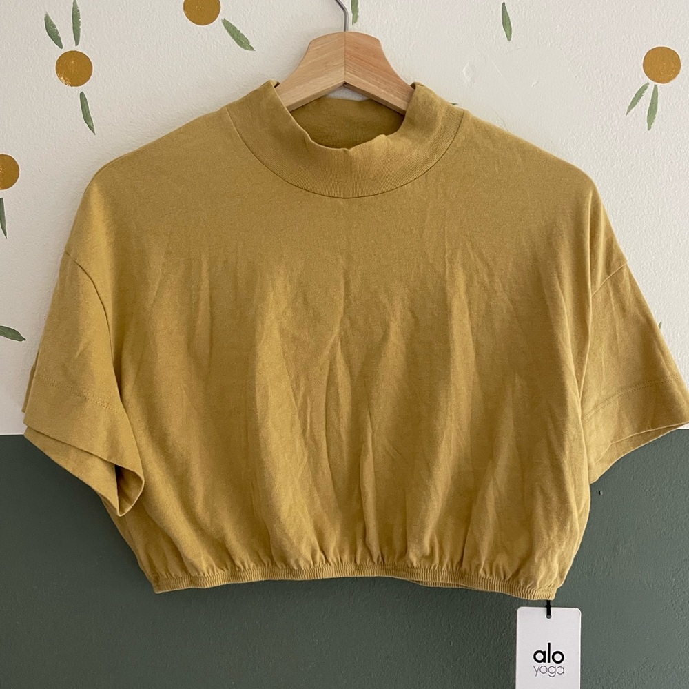 Alo Yoga Kick It Cropped Mock Neck T-shirt, NWT